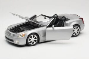 Cadillac XLR Kabriolett Hõbedane Hot Wheels 1:18 53838 Metall - pilt 2/8