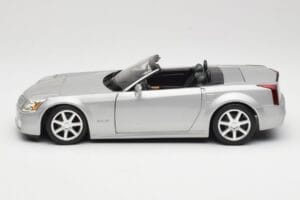 Cadillac XLR Kabriolett Hõbedane Hot Wheels 1:18 53838 Metall - pilt 4/8