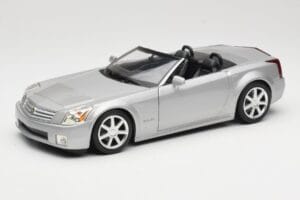 Cadillac XLR Kabriolett Hõbedane Hot Wheels 1:18 53838 Metall