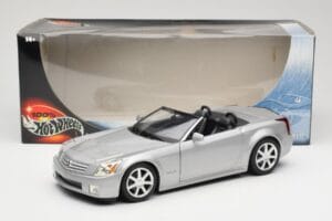Cadillac XLR Kabriolett Hõbedane Hot Wheels 1:18 53838 Metall - pilt 8/8