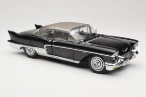 Cadillac Brougham Must Sun Star 1:18 4001 Metall - pilt 6/8