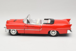 Cadillac Kabriolett Punane James Dean Solido 1:18 98019 Metall - pilt 4/8