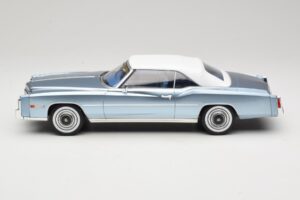 Cadillac Eldorado Kabriolett Sinine MCG 1:18 MCG18472 Metall - pilt 4/7