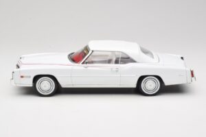 Cadillac Eldorado Kabriolett Valge MCG 1:18 MCG18474 Metall - pilt 4/7