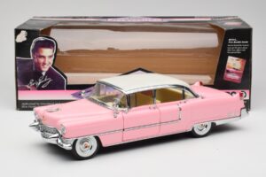 Cadillac Fleetwood Elvis Presley Roosa MRC 1:18 LIC1000 Metall - pilt 8/8