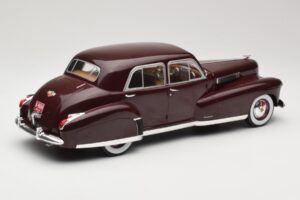 Cadillac Fleetwood 60 Special Sedan Punane MCG 1:18 MCG18071 Metall - pilt 2/6