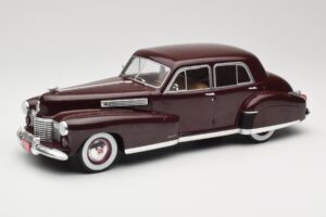 Cadillac Fleetwood 60 Special Sedan Punane MCG 1:18 MCG18071 Metall