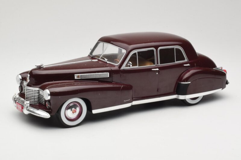Cadillac Fleetwood 60 Special Sedan Punane MCG 1:18 MCG18071 Metall