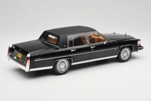 Cadillac Fleetwood Brougham Must MCG 1:18 MCG18250 Metall - pilt 2/6