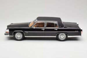 Cadillac Fleetwood Brougham Must MCG 1:18 MCG18250 Metall - pilt 3/6