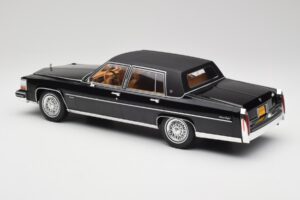 Cadillac Fleetwood Brougham Must MCG 1:18 MCG18250 Metall - pilt 5/6