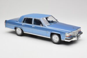 Cadillac Fleetwood Brougham Sinine Metallik MCG 1:18 MCG18252 Metall - pilt 4/6