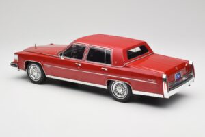 Cadillac Fleetwood Brougham Tumepunane Metallik MCG 1:18 MCG18251 Metall - pilt 4/6