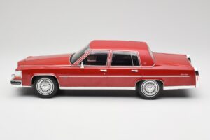 Cadillac Fleetwood Brougham Tumepunane Metallik MCG 1:18 MCG18251 Metall - pilt 5/6