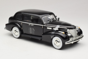 Cadillac Fleetwood Series 75 The Godfather Jada 1:18 91199 Metall - pilt 4/6