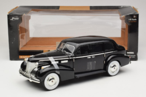 Cadillac Fleetwood Series 75 The Godfather Jada 1:18 91199 Metall - pilt 6/6