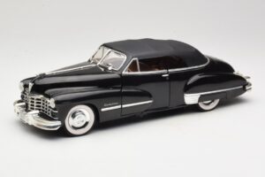 Cadillac Series 62 Must Anson 1:18 30345 Metall
