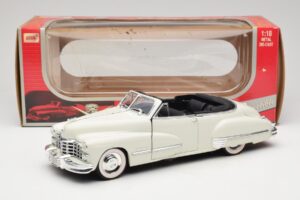 Cadillac Series 62 Kabriolett Valge Anson 1:18 30335 Metall - pilt 8/8
