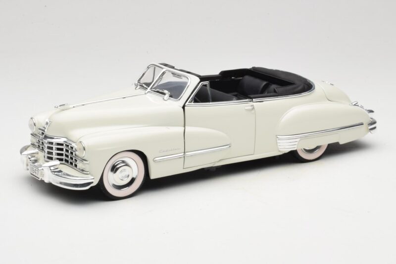 Cadillac Series 62 Kabriolett Valge Anson 1:18 30335 Metall