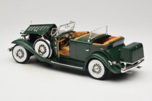 Cadillac Sport Phaeton Roheline Anson 1:18 30383 Metall - pilt 6/9