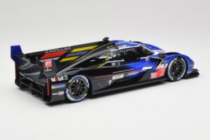 Cadillac V-Series.R LMDh #2 E. Bamber / A. Lynn / R. Westbrook Chip Ganassi Racing 24 Hours of Le Mans 2023 TopSpeed 1:18 TS0 - pilt 2/5
