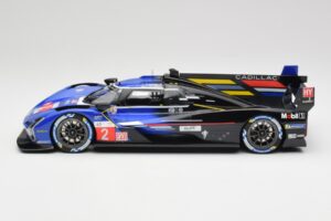 Cadillac V-Series.R LMDh #2 E. Bamber / A. Lynn / R. Westbrook Chip Ganassi Racing 24 Hours of Le Mans 2023 TopSpeed 1:18 TS0 - pilt 3/5