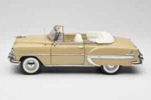 Chevrolet Bel Air Kabriolett Kreemjas Sun Star 1:18 1623 Metall - pilt 4/8