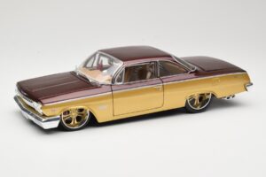 Chevrolet Bel Air Kuldne & Pruun Maisto 1:18 31064 Metall