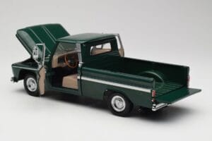 Chevrolet C-10 Roheline Sun Star 1:18 1360 Metall - pilt 5/8