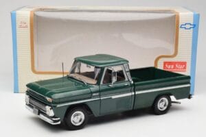 Chevrolet C-10 Roheline Sun Star 1:18 1360 Metall - pilt 8/8