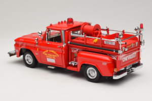 Chevrolet C-20 Fire Truck Sun Star 1:18 1383 Metall - pilt 5/6