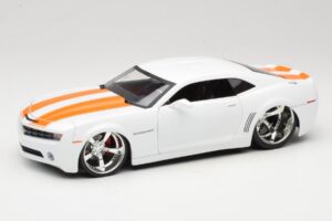 Chevrolet Camaro Concept Tuned Valge Jada 1:18 63014 Metall