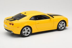 Chevrolet Camaro SS RS Kollane Maisto 1:18 31173 Metall - pilt 3/8
