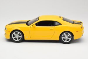Chevrolet Camaro SS RS Kollane Maisto 1:18 31173 Metall - pilt 4/8