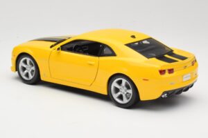 Chevrolet Camaro SS RS Kollane Maisto 1:18 31173 Metall - pilt 7/8