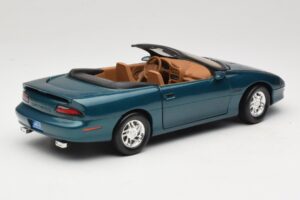 Chevrolet Camaro Z28 Kabriolett Roheline American Muscle 1:18 7231D0 Metall - pilt 3/8