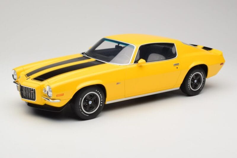 Chevrolet Camaro Z28 RS Daytona Yellow Otto 1:12 G085 Vaik
