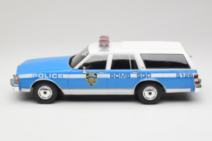 Chevrolet Caprice Estate Wagon NYPD MCG 1:18 MCG18477 Metall - pilt 3/6