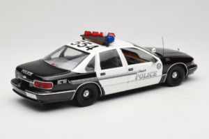 Chevrolet Caprice Glendale Politsei UT Models 1:18 21026 Metall - pilt 3/8