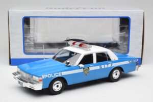 Chevrolet Caprice NYPD Politseimasin MCG 1:18 MCG18360 Metall - pilt 6/6