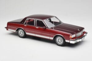 Chevrolet Caprice Punane Metallik MCG 1:18 MCG18361 Metall - pilt 4/6