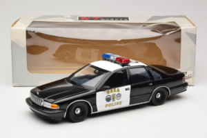 Chevrolet Caprice California Politsei UT Models 1:18 180142098 Metall - pilt 8/8