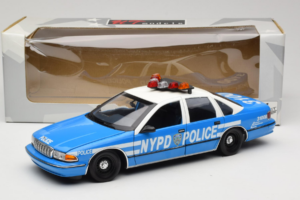 Chevrolet Caprice New York Politsei UT Models 1:18 180142097 Metall - pilt 8/8