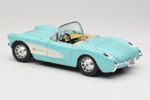 Chevrolet Corvette C1 Sinine & Valge Bburago 1:18 3024-M2 Metall - pilt 7/8