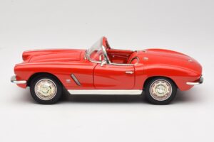Chevrolet Corvette C1 Punane ERTL 1:18 7835 Metall - pilt 4/8