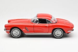 Chevrolet Corvette C1 Kabriolett Roman Punane AUTOart 1:18 71102 Metall - pilt 4/8