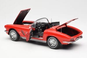 Chevrolet Corvette C1 Kabriolett Roman Punane AUTOart 1:18 71102 Metall - pilt 5/8