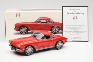 Chevrolet Corvette C1 Kabriolett Roman Punane AUTOart 1:18 71102 Metall - pilt 8/8