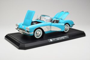 Chevrolet Corvette C1 Hard Top Sinine Solido 1:12 1202-M1 Metall - pilt 2/8