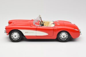 Chevrolet Corvette C1 Roadster Punane Bburago 1:18 3024 Metall - pilt 4/8